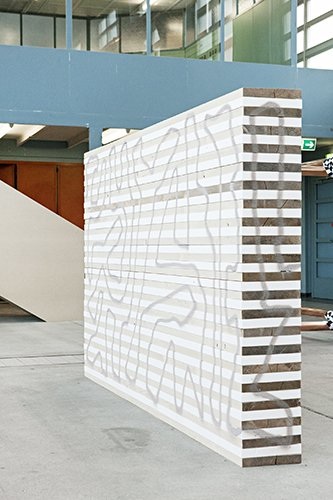 Guy Meldem, Mille Feuilles 2, Polystyrène, sapin,
spray acrylique, 2013