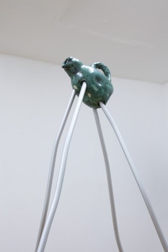 Sans titre, céramique et aluminium,
CAN Neuchâtel, 2012