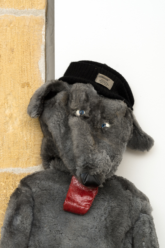 Cassidy Toner, Waiting for Odysseus (You), 2019
& Sara Ursina Sjölin, Sportscast, 2018,
Ausstellungsansicht / vue de l'exposition Plattform19, 2019
© Nico Müller_P19