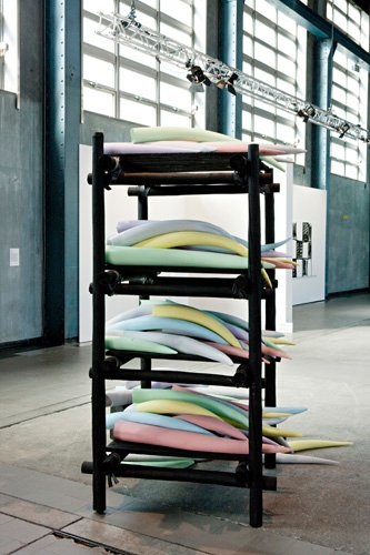 Safari, Porcelaine, bois et caoutchouc, 2010