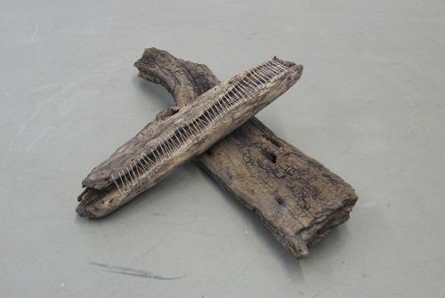 Sans titre, couture et peinture sur bois, 2007