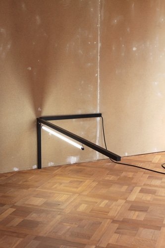 Not yet (untitled), iron, neon, 40 × 30 × 130 cm, 2009