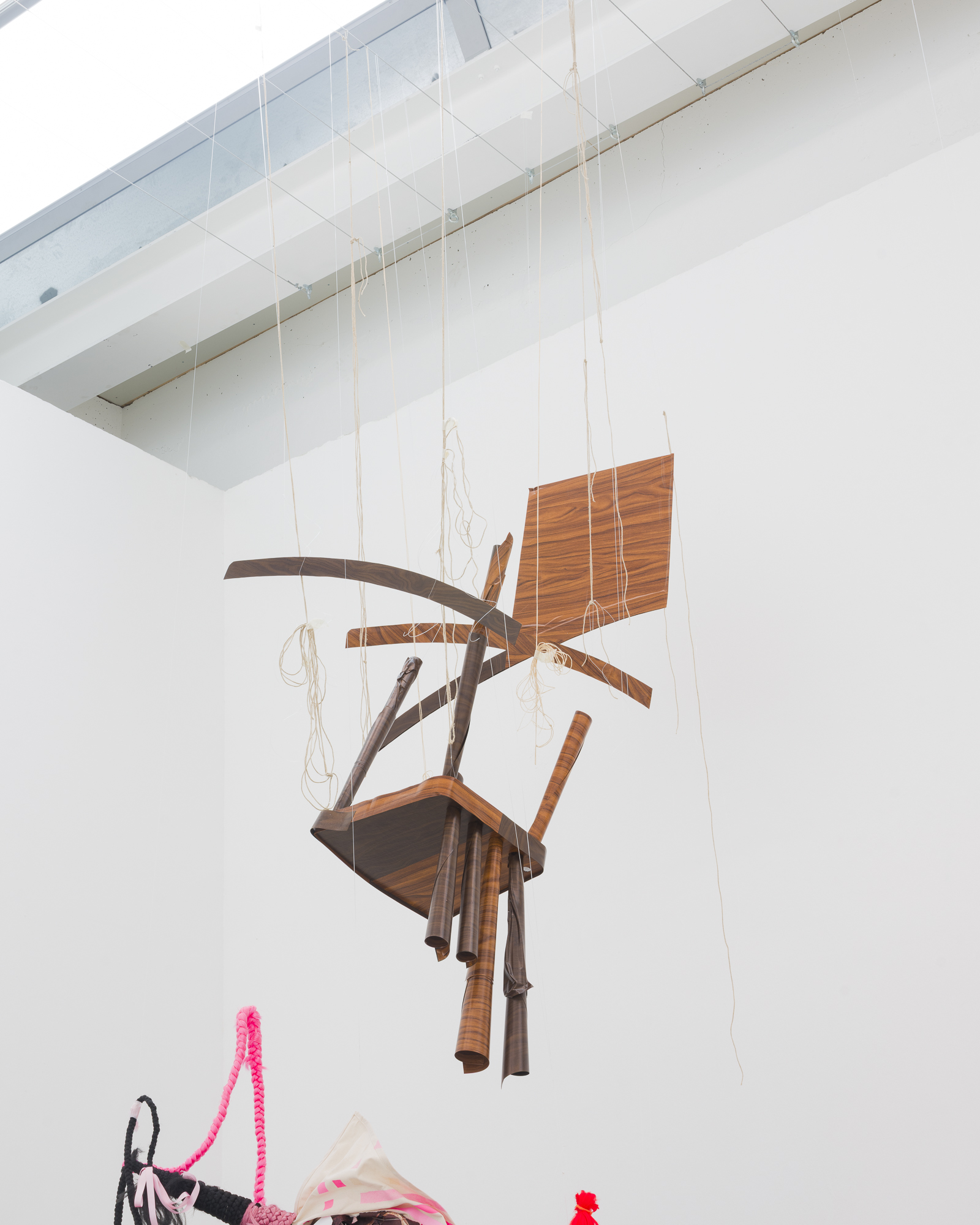 Kelechi Madumere, Plattform25, exhibition view, Centre d’art Neuchâtel, 2025. Photo: Sébastien Verdon.