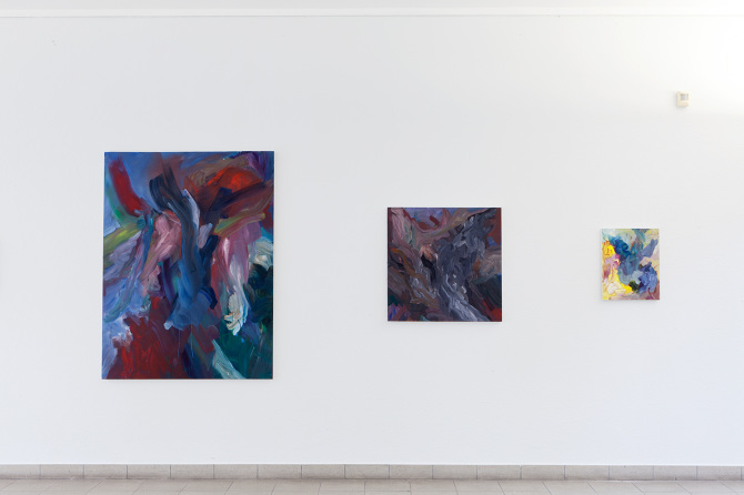 Ohne Titel, 2016, Öl auf Leinwand, 160 x 120 cm; Ohne Titel, 2016, Öl auf Leinwand, 80 x 80 cm; Ohne Titel, 2016, Öl auf Leinwand, 50 x 40 cm, Ausstellungsansicht / vue de l'exposition Plattform17, 2017