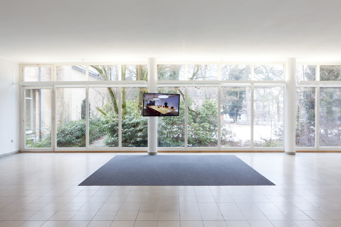 Annual Report 2016, Ausstellungsansicht / vue de l'exposition Plattform17, 2017