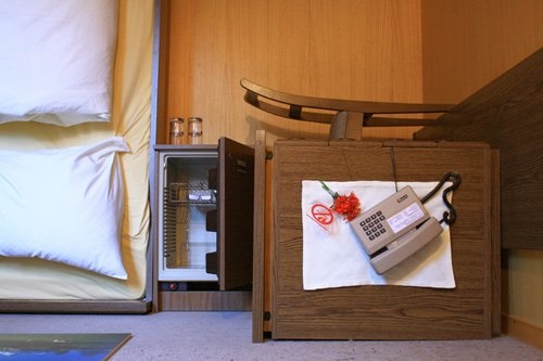 Zimmer 33, Installation, 100-jähriges Jubiläum des Hotel Kreuz in Adelboden, 2009