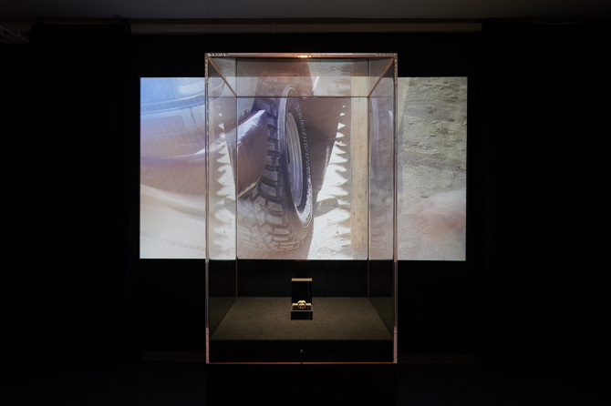 I just went Rick the Ruler with the Jeweller;
11'59" before Noon, Ausstellungsansicht / vue de l'exposition Plattform20, 2020
© Guillaume Python_Fri Art 2020