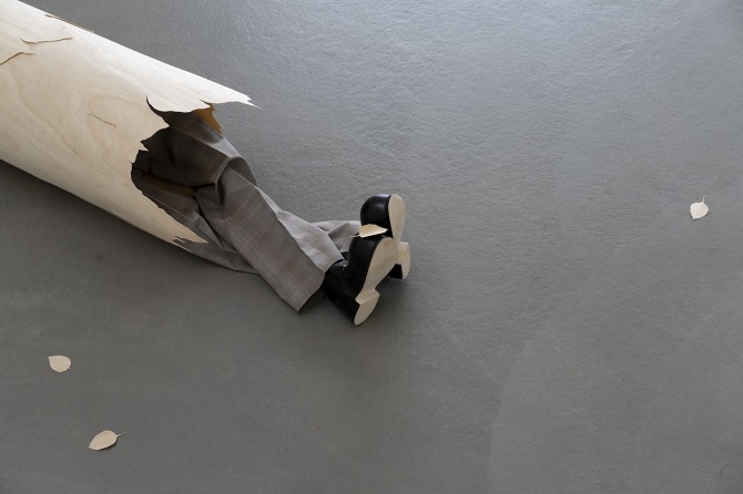 Healthy trees grow best near unhappy lovers, 2024
© Claude Barrault