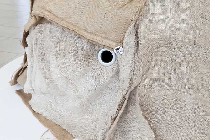 Kindheit und Reife, 2017 Stoff, Plastik, Papiermaché, Metall, 120 x 60 x 60 cm (detail)