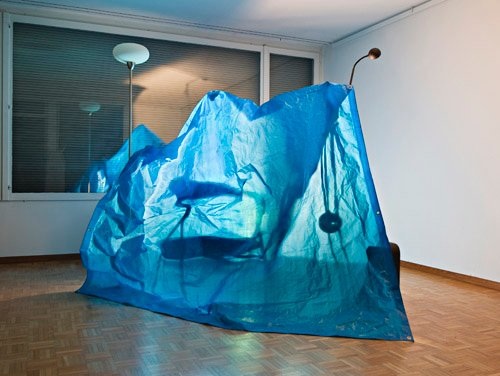 Interieur II, Farbfotografie auf Aluminium, 90 × 120 cm, 2010